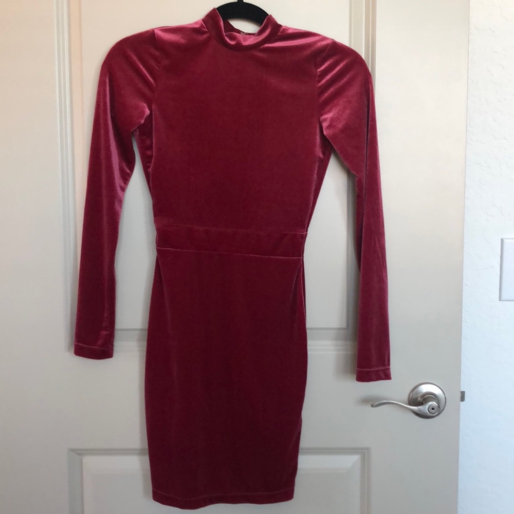 Long sleeve pink velvet body con mini dress